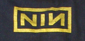  Nine Inch Nails（ナイン・インチ・ネイルズ）のロゴ